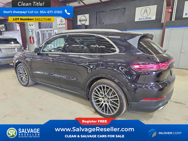 Used 2019 Porsche Cayenne E-Hybrid AWD/4WD image 3