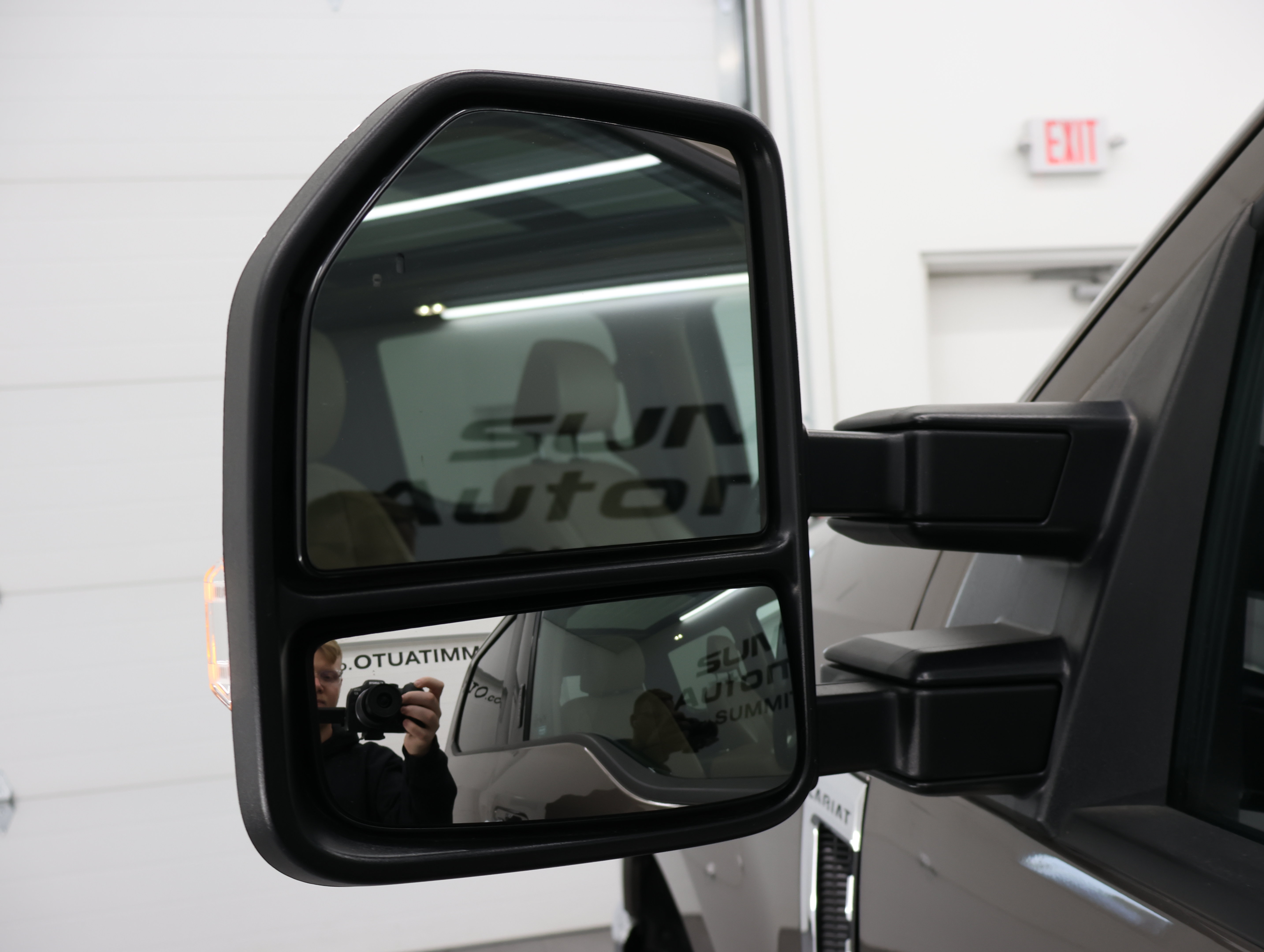 Used 2022 Ford F350 Lariat w/ Lariat Ultimate Package AWD/4WD image 39