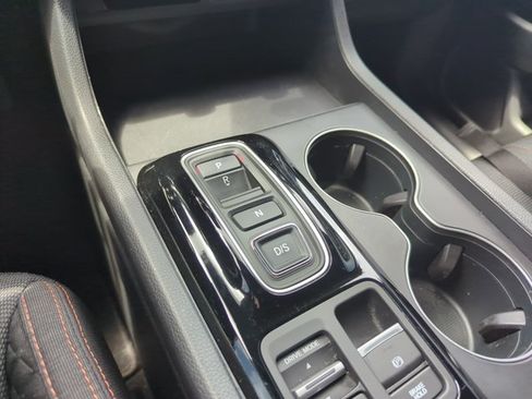 Used 2024 Honda Pilot Sport image 8