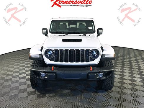New 2026 Jeep Gladiator Mojave image 2