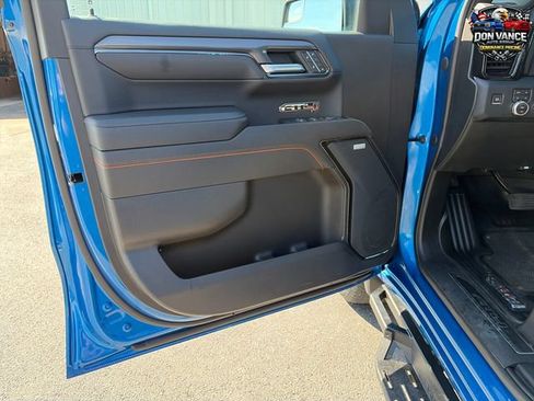 Used 2022 GMC Sierra 1500 AT4 w/ AT4 Preferred Package AWD/4WD image 11