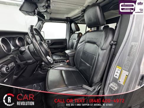 Used 2020 Jeep Gladiator Overland image 16