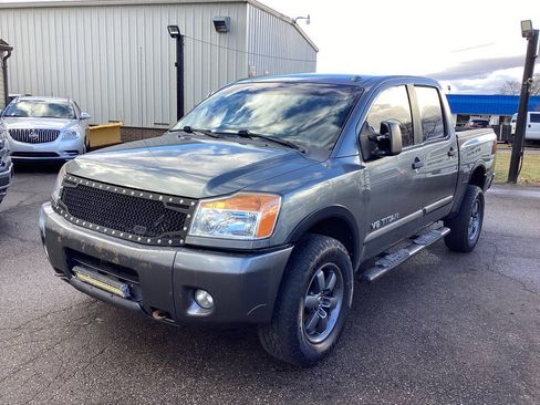 Used 2015 Nissan Titan PRO-4X AWD/4WD image 24