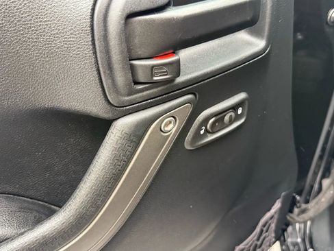 Used 2016 Jeep Wrangler Unlimited Sport w/ Quick Order Package 24S image 10