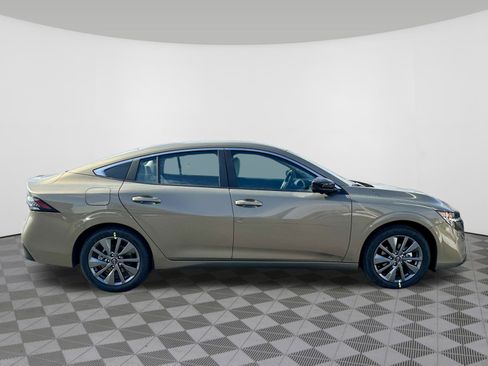 New 2026 Nissan Sentra SL w/ Floor Mat Package FWD image 5