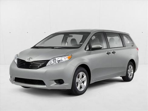 Used 2012 Toyota Sienna XLE FWD image 1