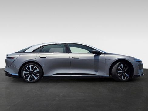 Used 2025 Lucid Air Touring AWD/4WD image 4