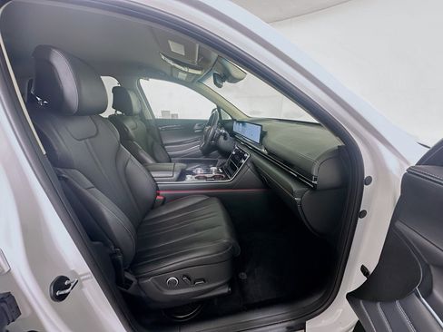 Used 2025 Genesis GV80 2.5T Standard AWD/4WD image 31