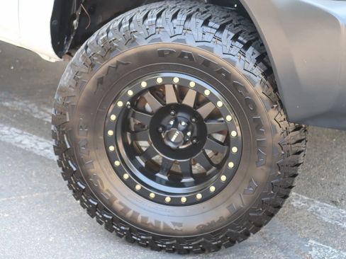 Used 2013 Toyota Tacoma 2WD Regular Cab image 2