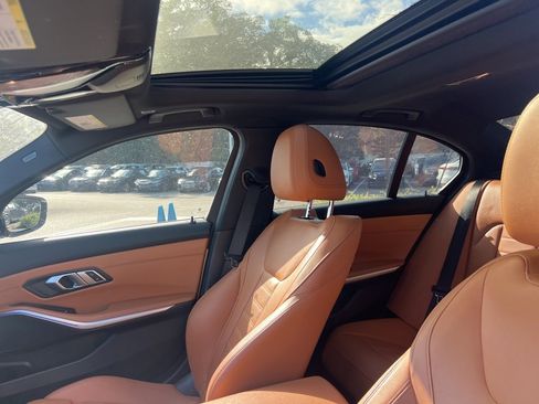 Used 2020 BMW 330i Sedan w/ Convenience Package image 25