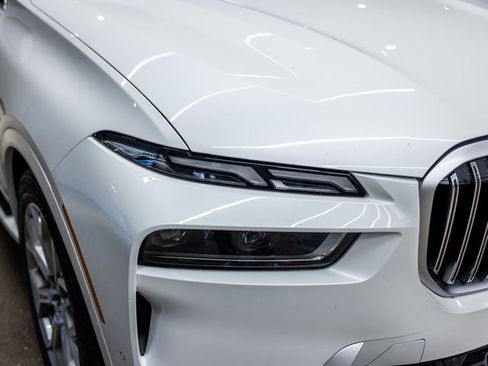 Used 2025 BMW X7 xDrive40i image 13