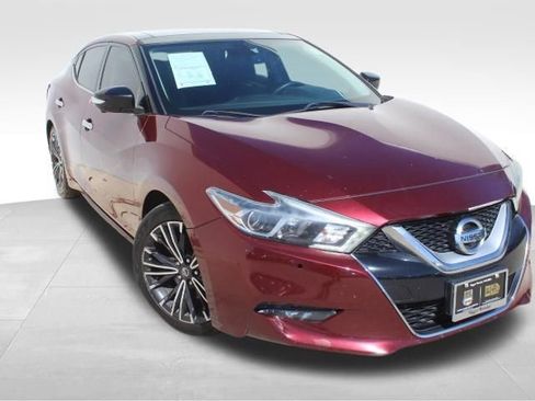 Used 2017 Nissan Maxima Platinum w/ Medallion Package image 2