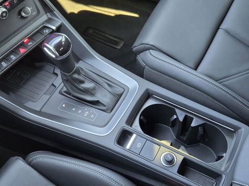 Certified 2025 Audi Q3 2.0T Premium w/ Convenience Package image 23