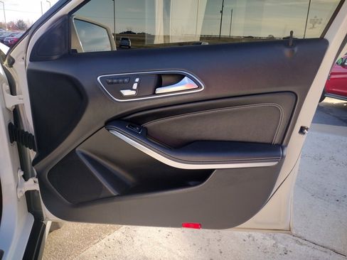 Used 2019 Mercedes-Benz GLA 250 GLA 250 image 25