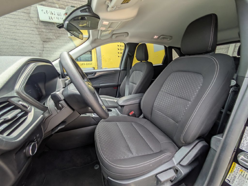 Used 2025 Ford Escape Active AWD/4WD image 24
