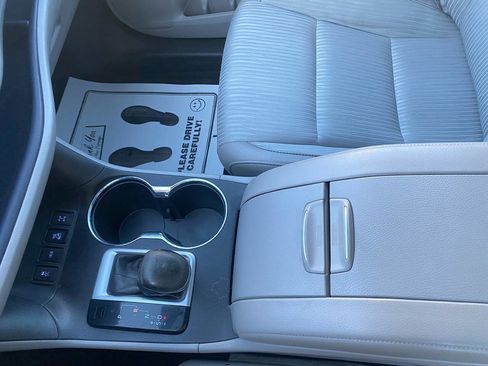 Used 2016 Toyota Highlander Plus image 19
