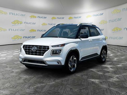 New 2025 Hyundai Venue Limited image 2