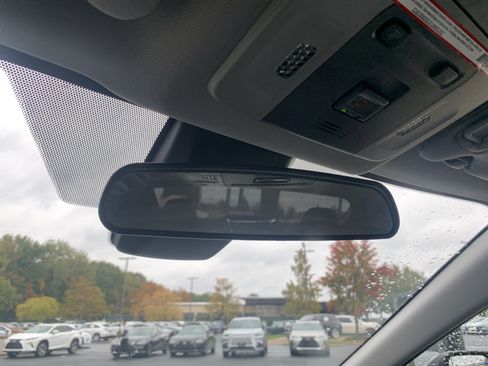 Used 2022 Toyota Camry LE image 27