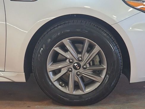 Used 2020 Kia Optima LX image 7