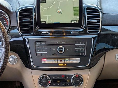 Used 2017 Mercedes-Benz GLS 450 4MATIC image 10