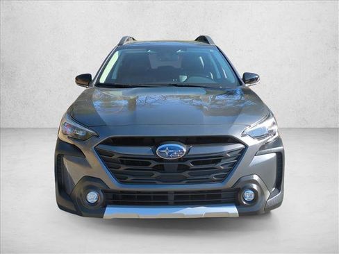 Used 2025 Subaru Outback Limited XT AWD/4WD image 2