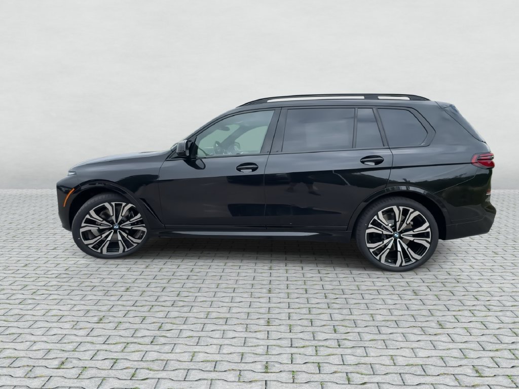 Used 2027 BMW X7 M60i AWD/4WD image 5