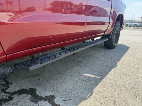 Used 2020 Chevrolet Silverado 1500 Custom Trail Boss w/ Custom Convenience Package AWD/4WD image 18
