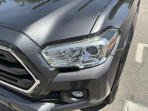 Used 2019 Toyota Tacoma SR5 image 6