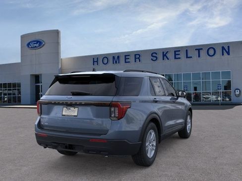New 2026 Ford Explorer Active RWD image 8