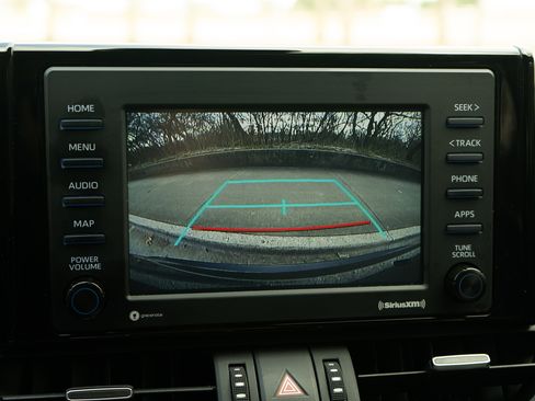 Used 2022 Toyota RAV4 XLE Premium image 29