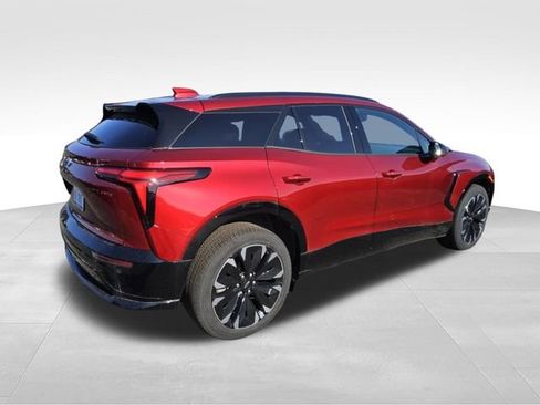 Used 2025 Chevrolet Blazer EV RS AWD/4WD image 2