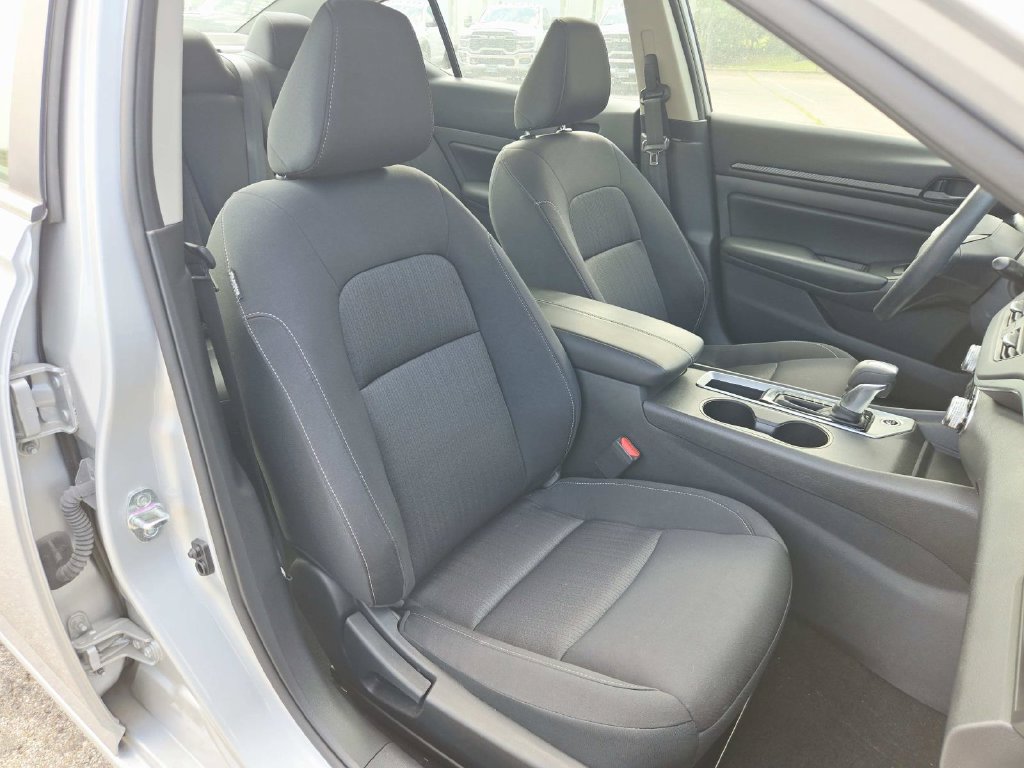Used 2023 Nissan Altima 2.5 S FWD image 15