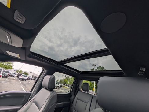 New 2025 Ford F150 Lariat w/ Equipment Group 502A High image 32