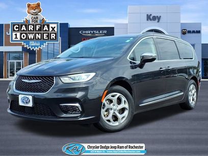 Used 2023 Chrysler Pacifica Limited