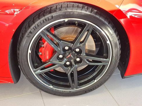 Used 2021 Chevrolet Corvette Stingray Preferred Cpe w/ Z51 Performance Package image 9