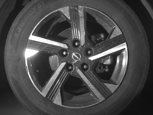 Used 2025 Nissan Sentra SV image 13