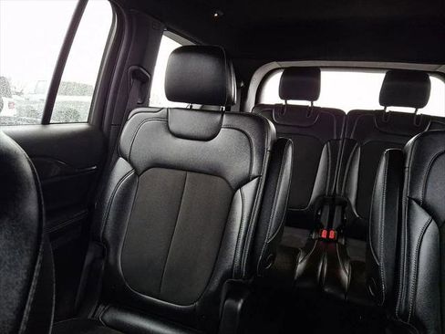 Certified 2023 Jeep Grand Cherokee L Laredo AWD/4WD image 19