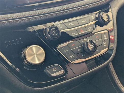 New 2026 Chrysler Pacifica Pinnacle FWD image 10