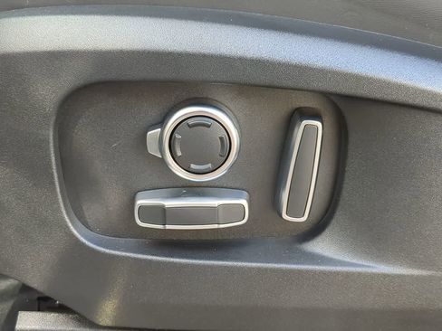 Used 2025 Land Rover Defender 130 Outbound image 18