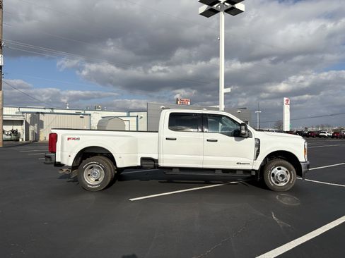 Used 2024 Ford F350 XLT w/ FX4 Off-Road Package image 24
