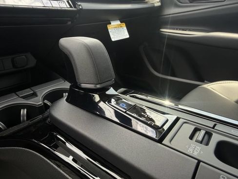 New 2026 Toyota Prius Plug-In Hybrid FWD image 18