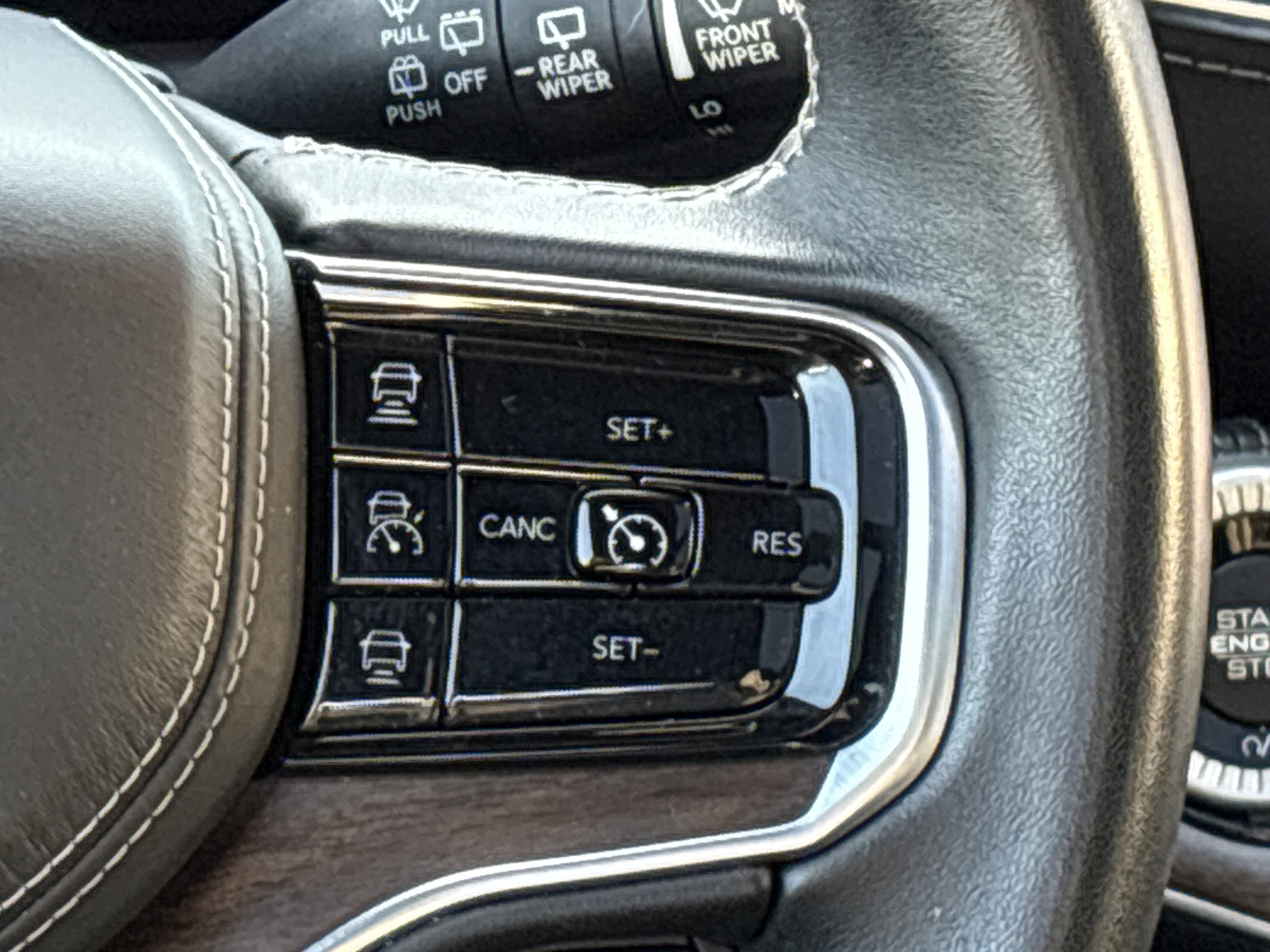 Used 2022 Jeep Grand Wagoneer Series II AWD/4WD image 24