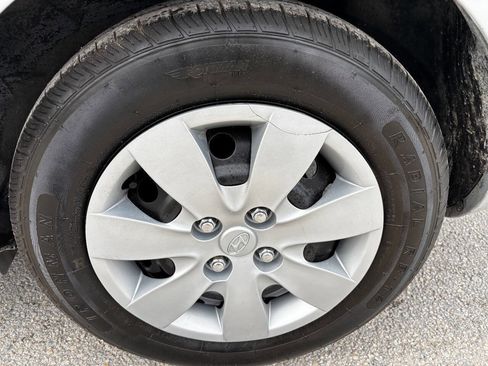 Used 2008 Hyundai Accent GS image 19