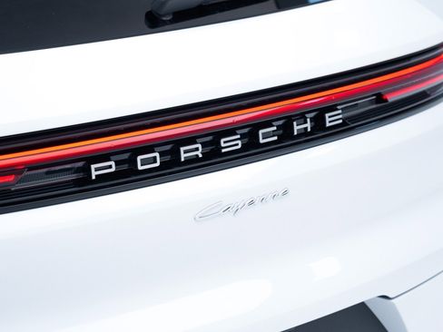 New 2026 Porsche Cayenne image 13