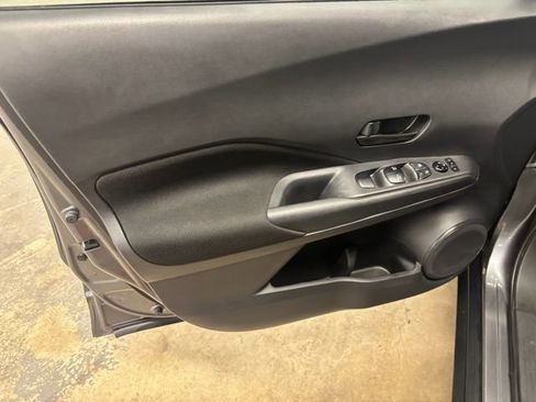 Used 2023 Nissan Kicks S FWD image 19