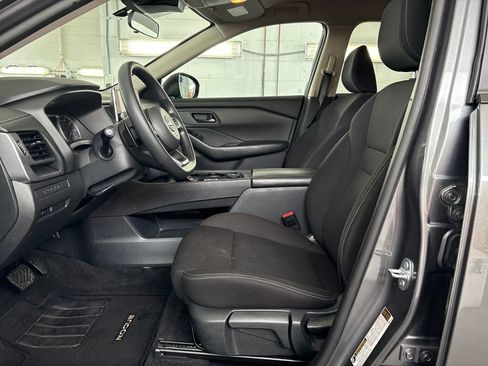 Used 2024 Nissan Rogue S AWD/4WD image 13