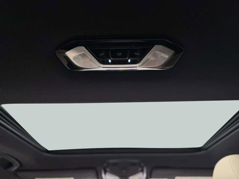Used 2023 BMW 330i xDrive Sedan w/ Driving Assistance Package AWD/4WD image 38