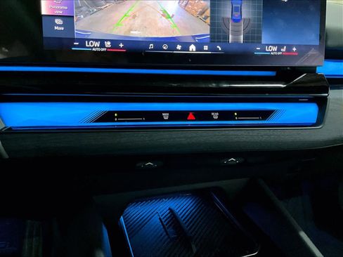 Certified 2026 BMW i5 eDrive40 w/ M Sport Package image 33