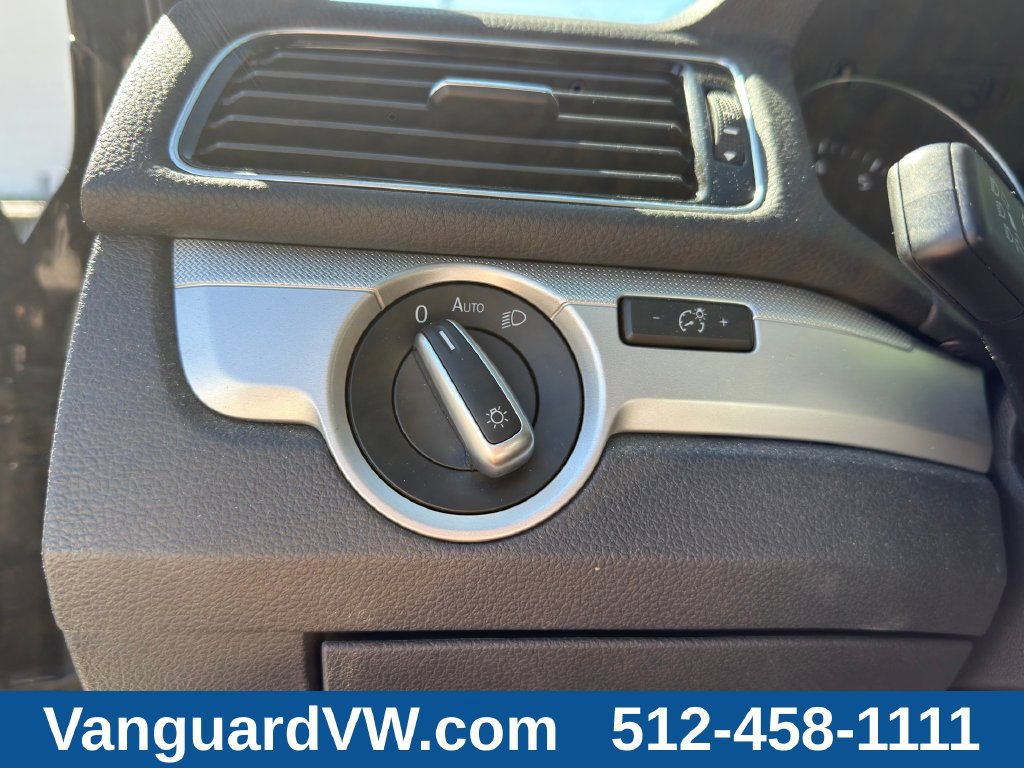 Used 2019 Volkswagen Passat 2.0T Wolfsburg FWD image 18