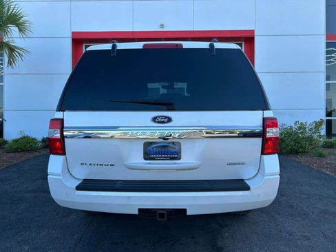 Used 2017 Ford Expedition Platinum AWD/4WD image 5